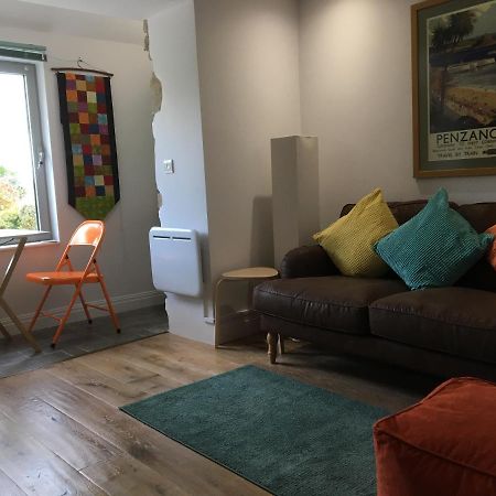 The Wrens Annexe - Stylish Self-Contained 2-Bed Annexe ペンザンス エクステリア 写真