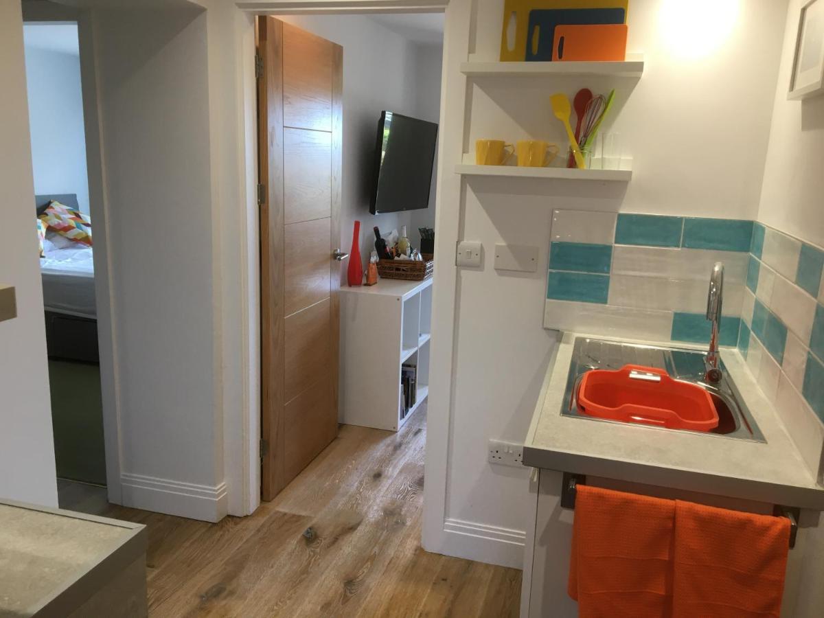 The Wrens Annexe - Stylish Self-Contained 2-Bed Annexe ペンザンス エクステリア 写真